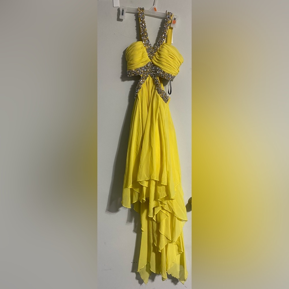 Jodi Kristopher Yellow Sequin Beaded Gown – Size 1 ✨